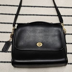 Vintage Coach Court Turnlock 9870 Leather Bag Black